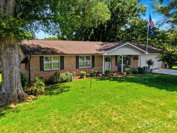 3210 W Calvin Street, Claremont, NC 28610