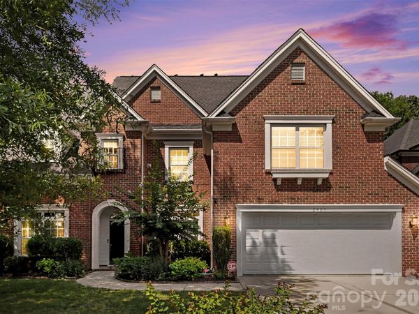 2400 River Oaks Drive , Waxhaw, NC 28173