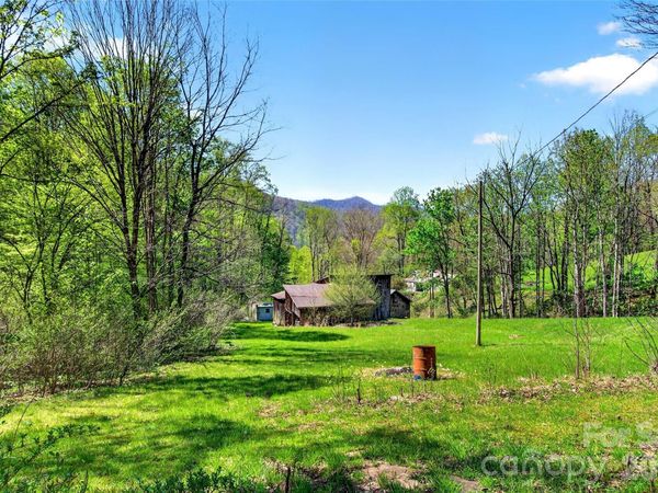 488 Cad Campbell Road , Bakersville, NC 28705