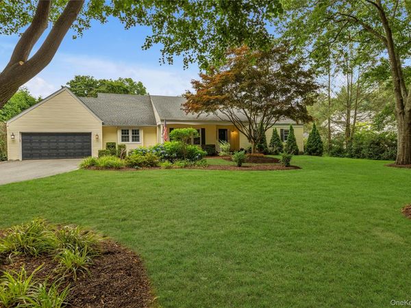 16 Makanna Drive , Huntington, NY 11743
