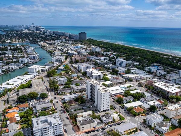 7850 Byron Ave , Unit 207, Miami Beach, FL 33141