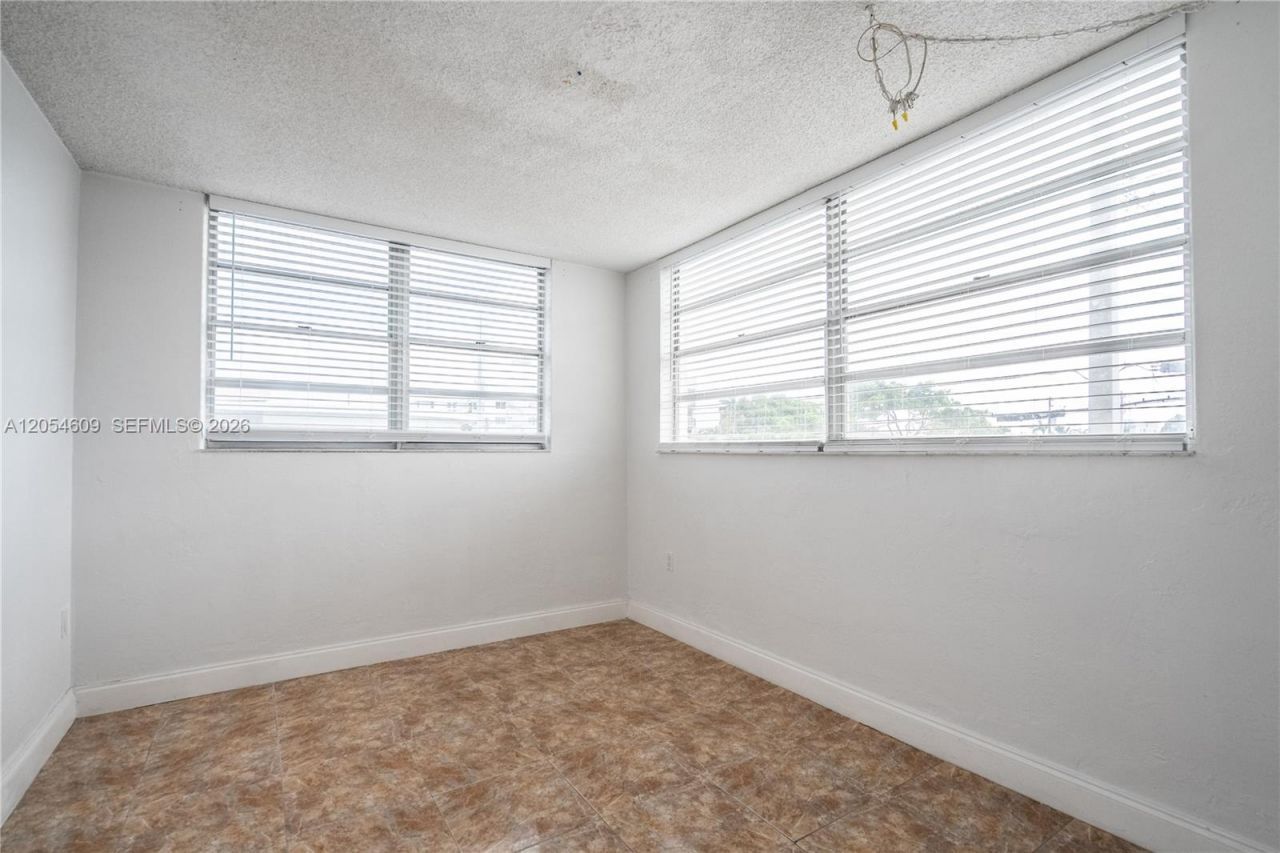 7850 Byron Ave , Unit 207, Miami Beach, FL 33141 Photo