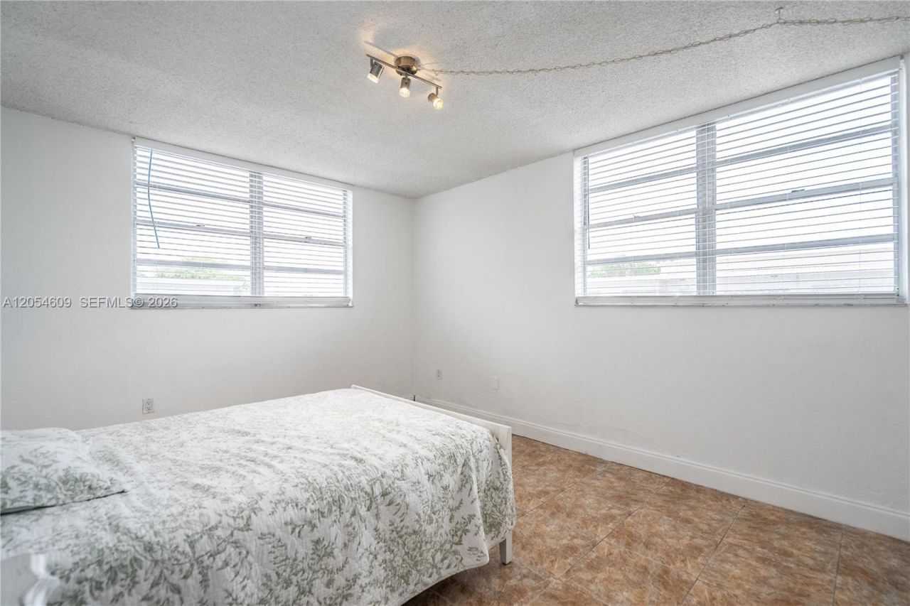 7850 Byron Ave , Unit 207, Miami Beach, FL 33141 Photo