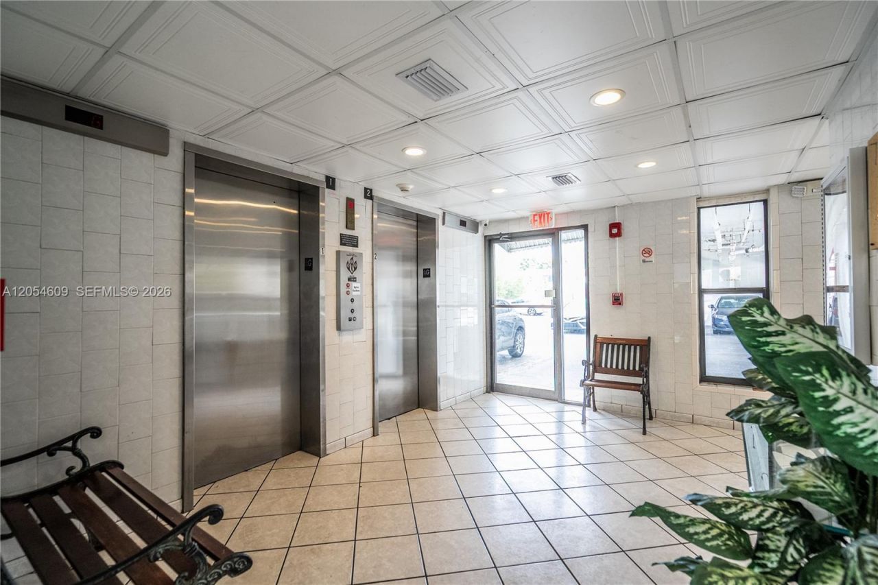 7850 Byron Ave , Unit 207, Miami Beach, FL 33141 Photo