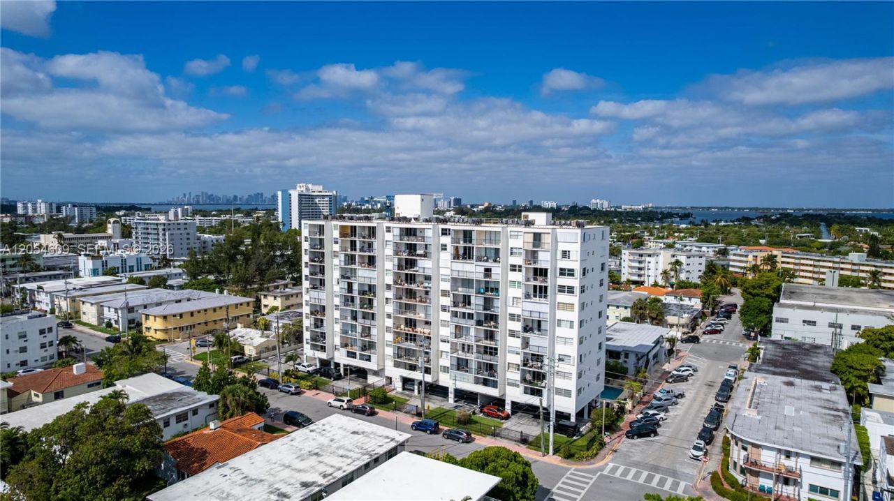 7850 Byron Ave , Unit 207, Miami Beach, FL 33141 Photo