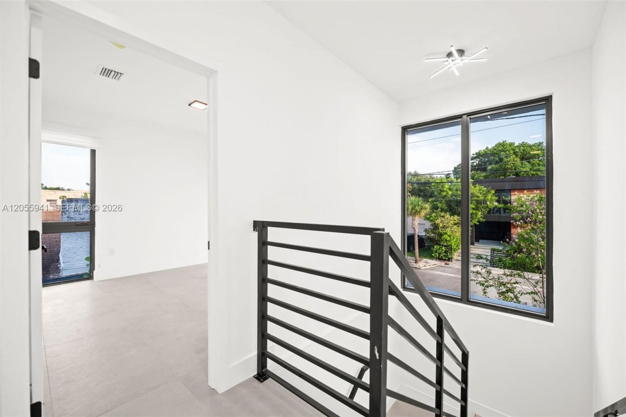 53 NW 52nd St, Miami, FL 33127 Photo