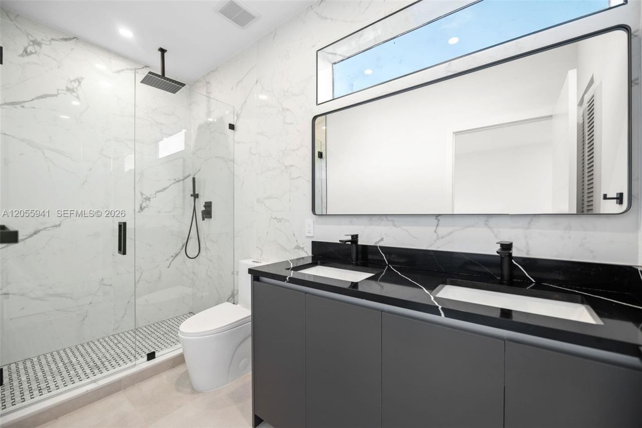 53 NW 52nd St, Miami, FL 33127 Photo