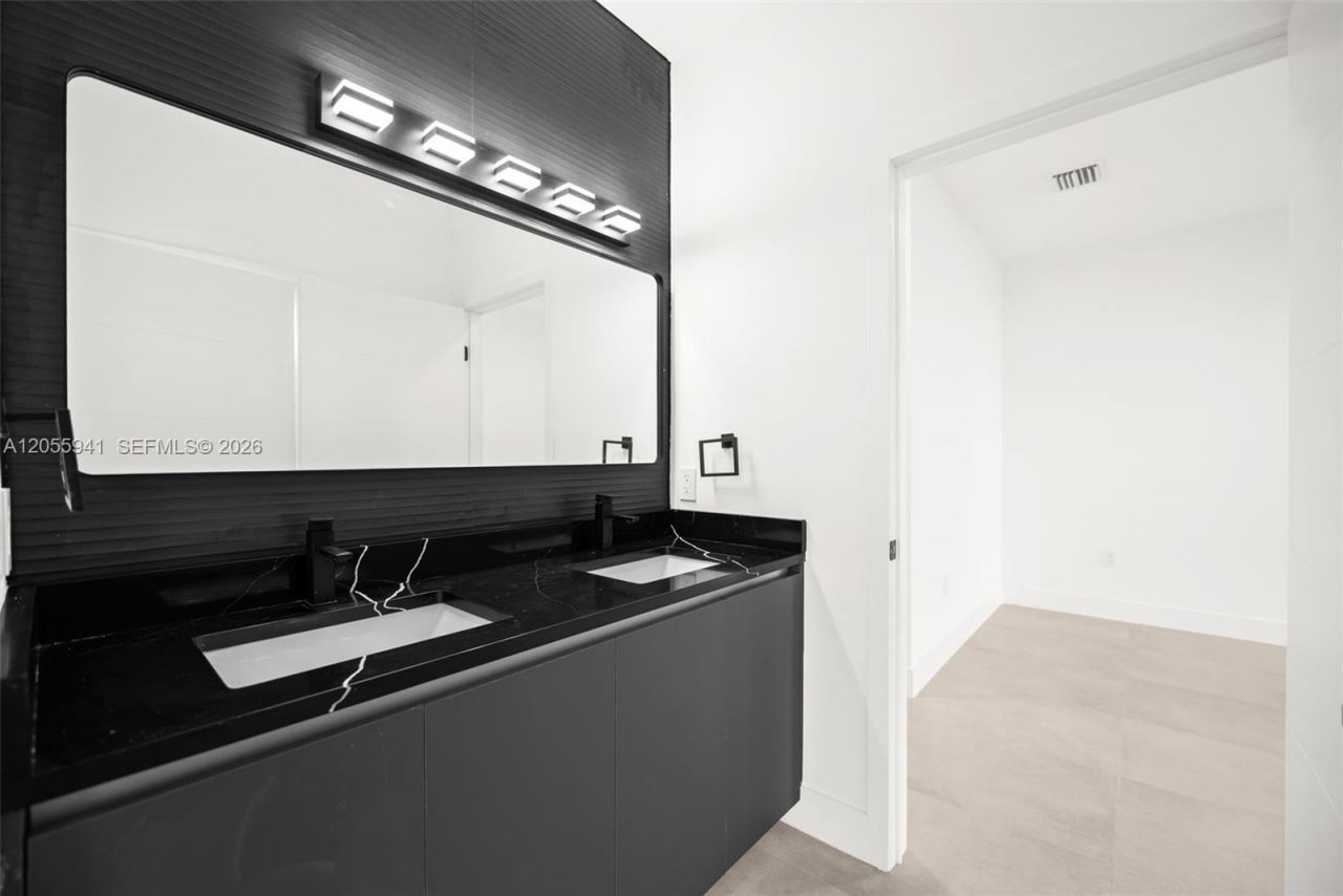 53 NW 52nd St, Miami, FL 33127 Photo