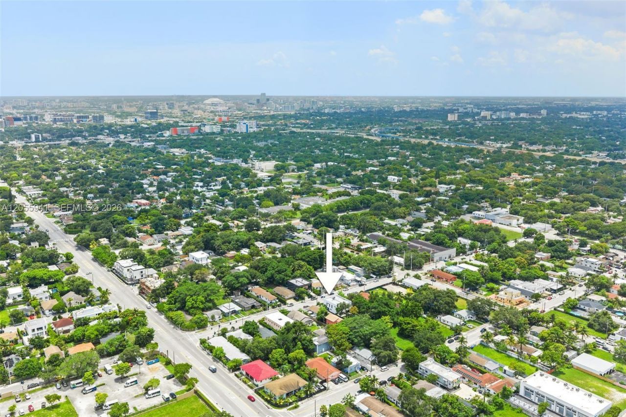 53 NW 52nd St, Miami, FL 33127 Photo