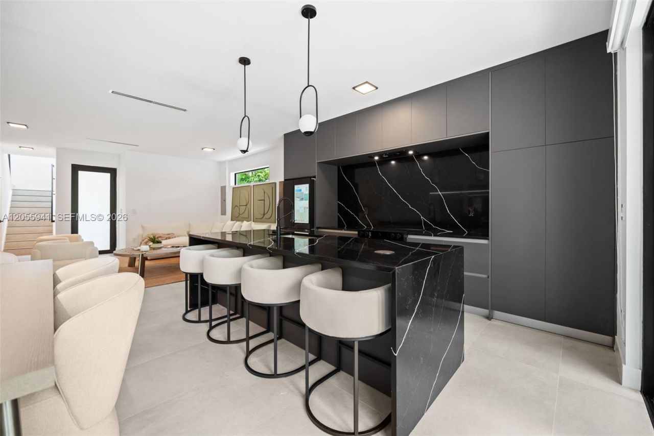 53 NW 52nd St, Miami, FL 33127 Photo
