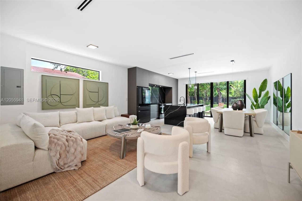 53 NW 52nd St, Miami, FL 33127 Photo