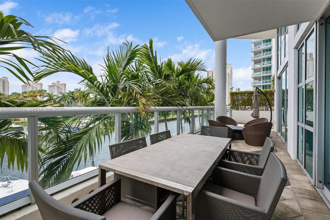 3131 NE 188th St , Unit 1-301, Aventura, FL 33180 Photo