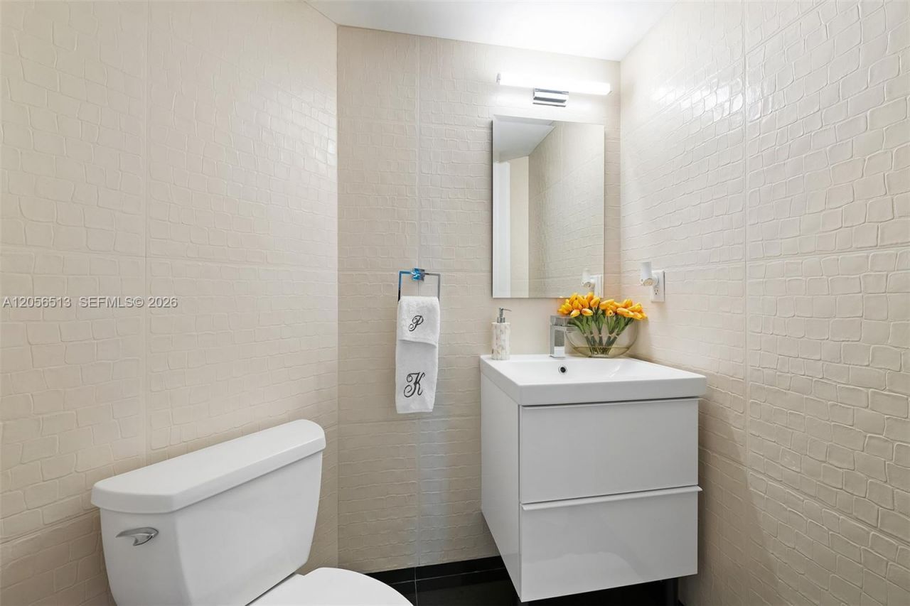 3131 NE 188th St , Unit 1-301, Aventura, FL 33180 Photo