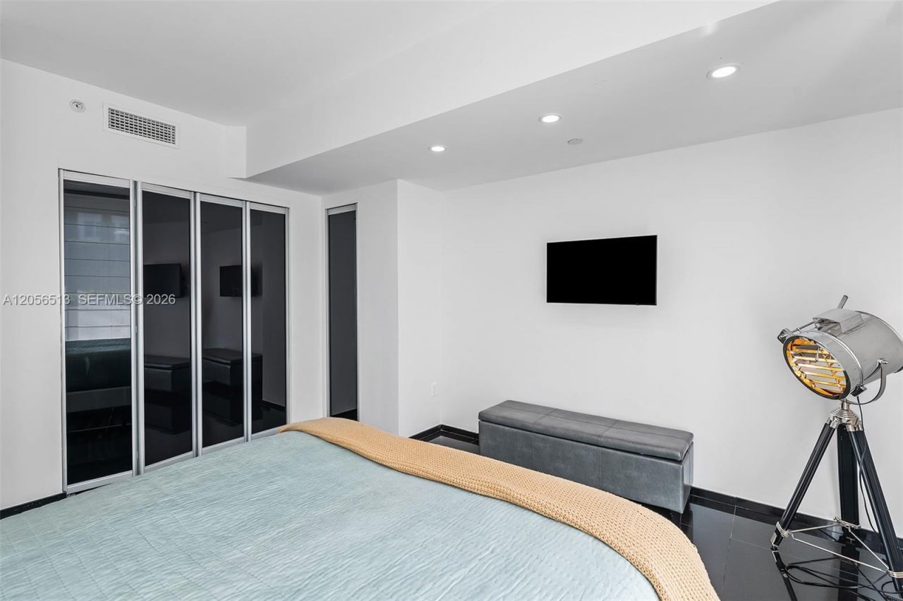 3131 NE 188th St , Unit 1-301, Aventura, FL 33180 Photo