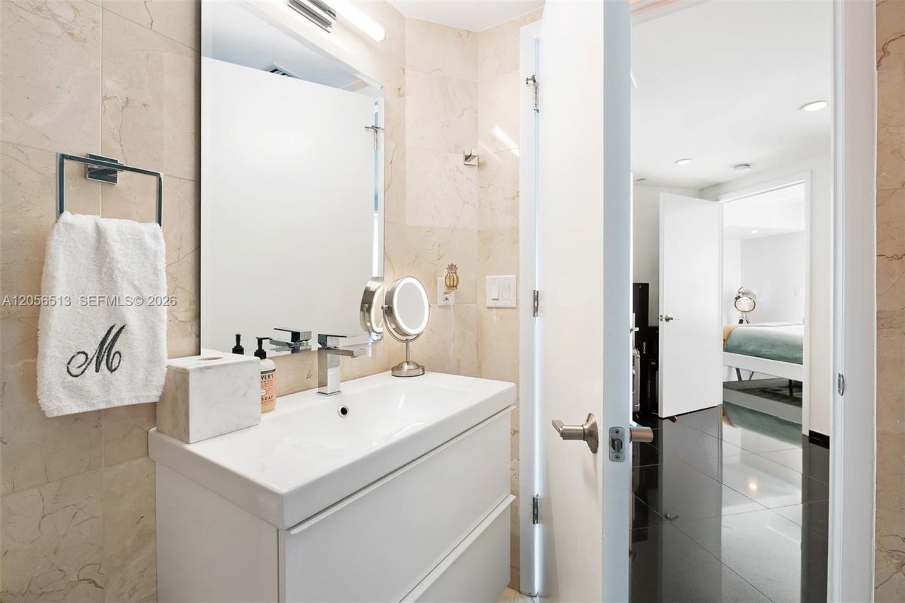 3131 NE 188th St , Unit 1-301, Aventura, FL 33180 Photo