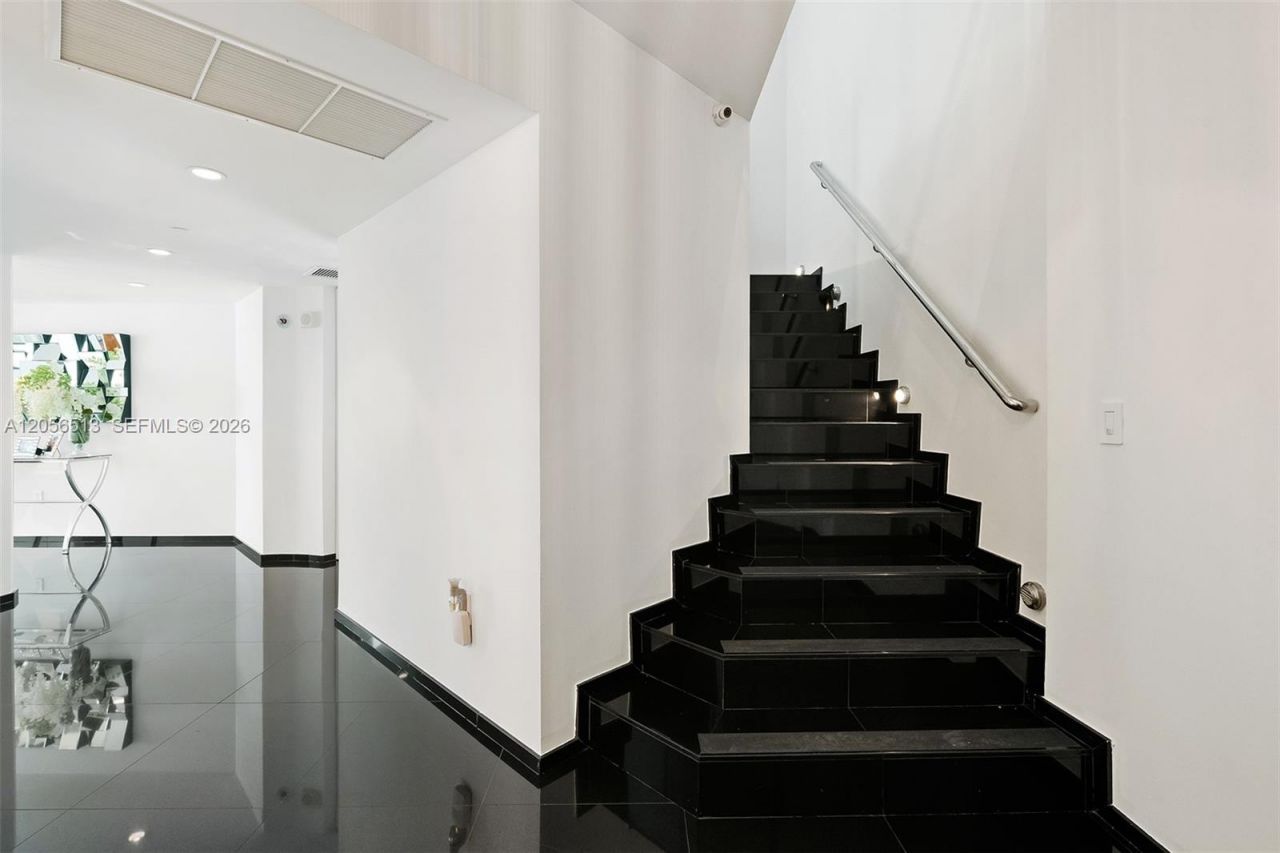 3131 NE 188th St , Unit 1-301, Aventura, FL 33180 Photo