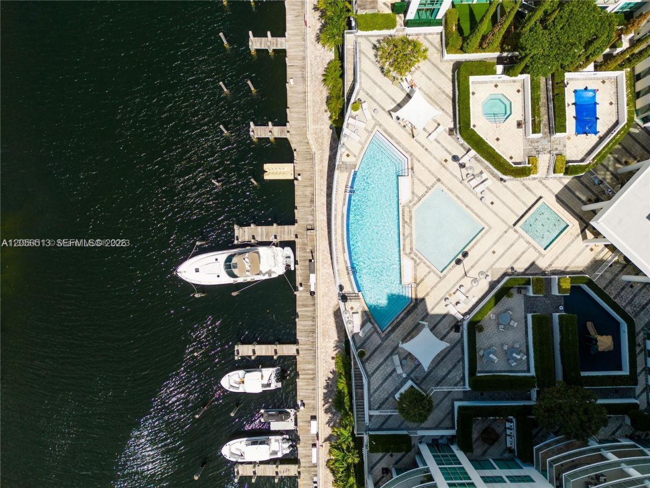 3131 NE 188th St , Unit 1-301, Aventura, FL 33180 Photo