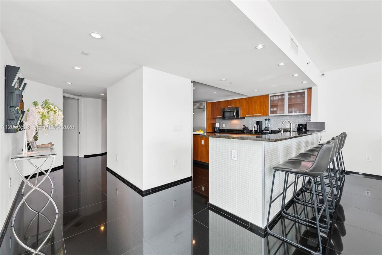 3131 NE 188th St , Unit 1-301, Aventura, FL 33180 Photo