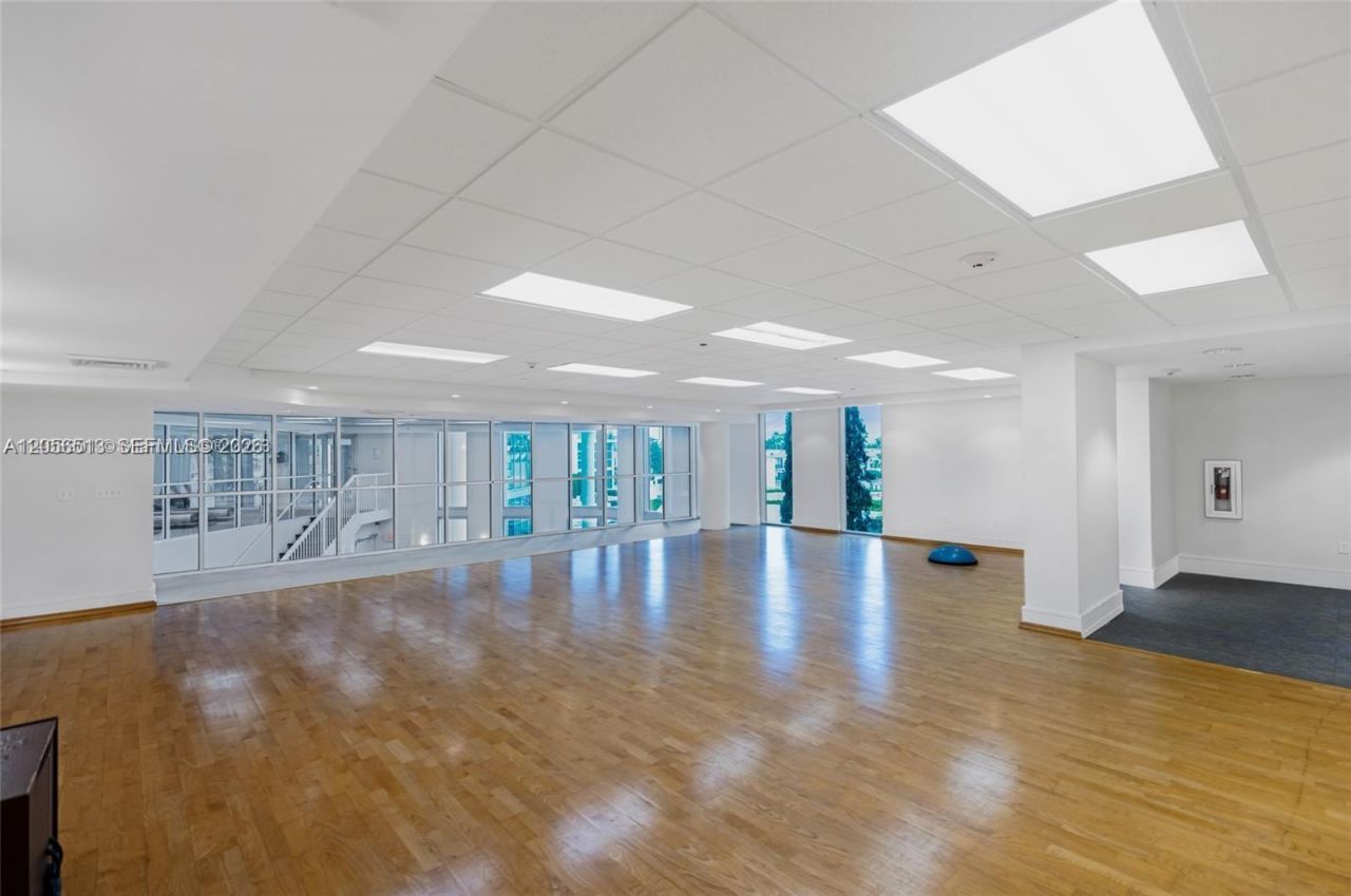 3131 NE 188th St , Unit 1-301, Aventura, FL 33180 Photo