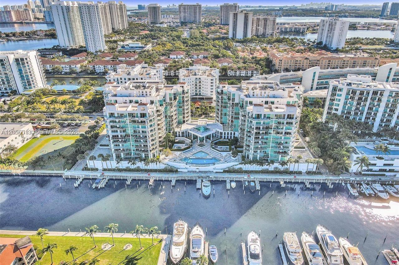 3131 NE 188th St , Unit 1-301, Aventura, FL 33180 Photo