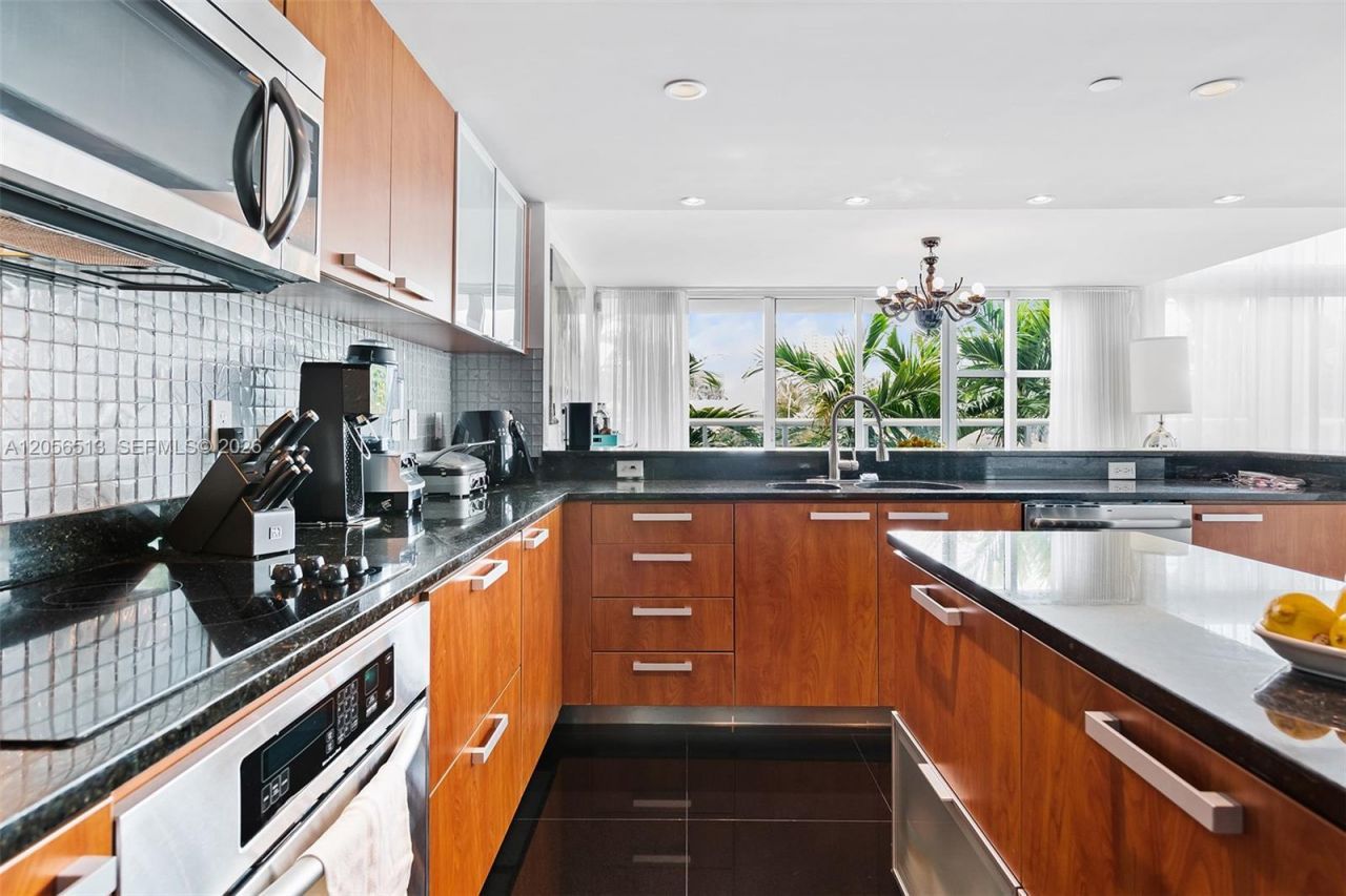 3131 NE 188th St , Unit 1-301, Aventura, FL 33180 Photo