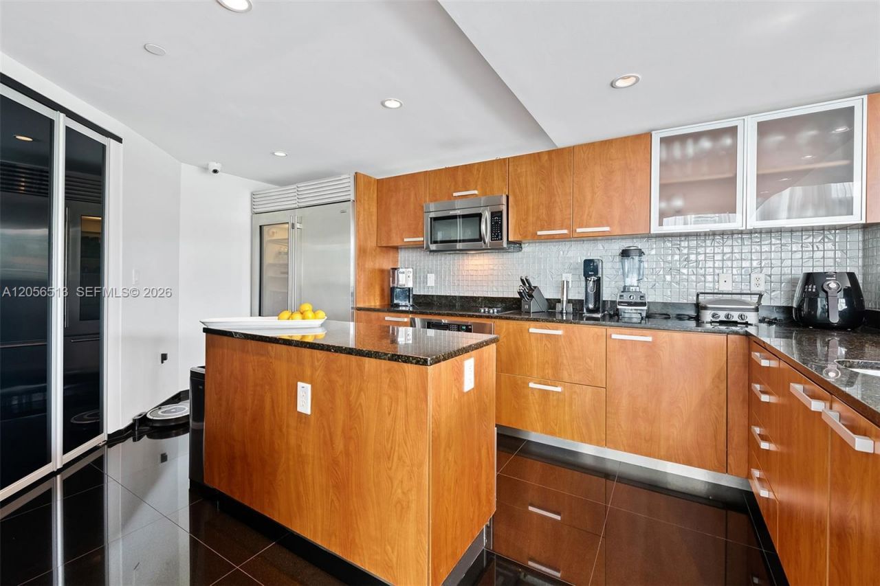 3131 NE 188th St , Unit 1-301, Aventura, FL 33180 Photo