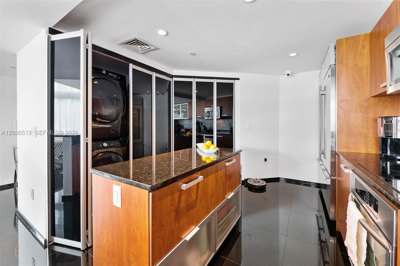 3131 NE 188th St , Unit 1-301, Aventura, FL 33180 Photo