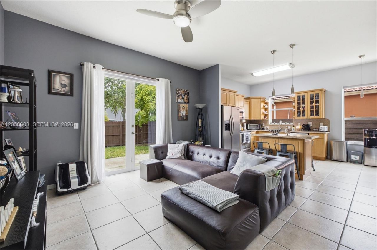 2233 SE 14th Cir , Homestead, FL 33035 Photo