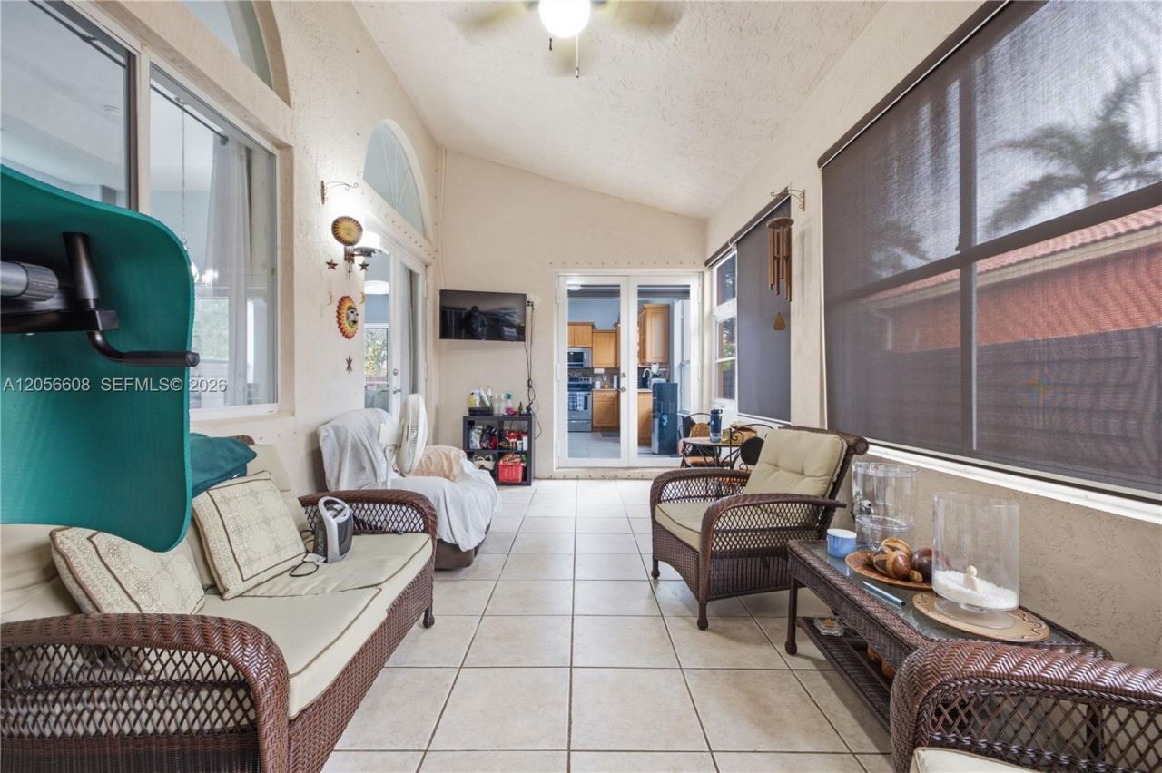 2233 SE 14th Cir , Homestead, FL 33035 Photo
