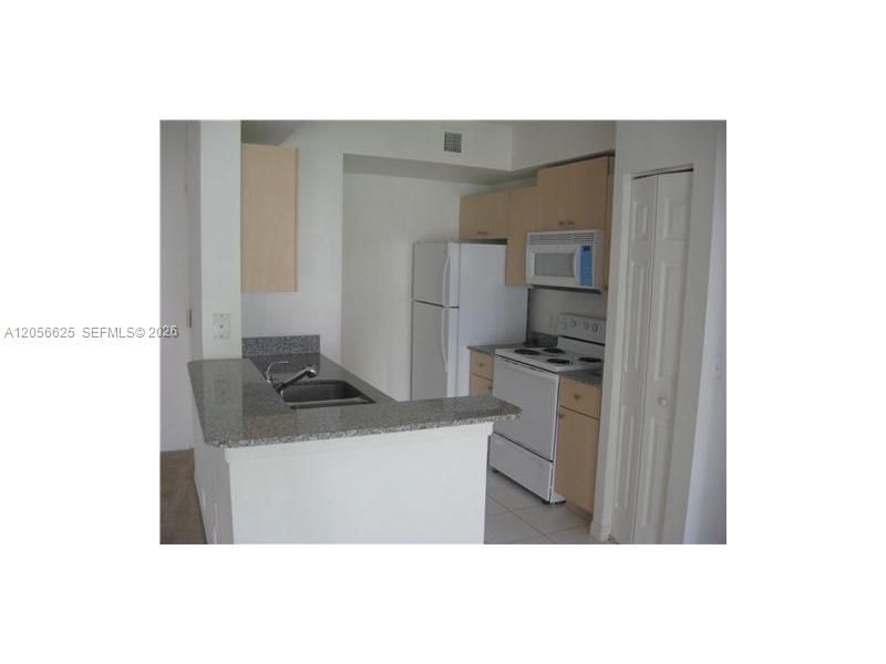 2494 Centergate Dr, Unit 103, Miramar, FL 33025 Photo