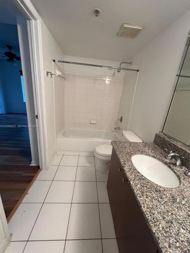 2494 Centergate Dr, Unit 103, Miramar, FL 33025 Photo