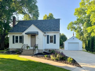 314 Colfax Avenue NW, Renville, MN 56284