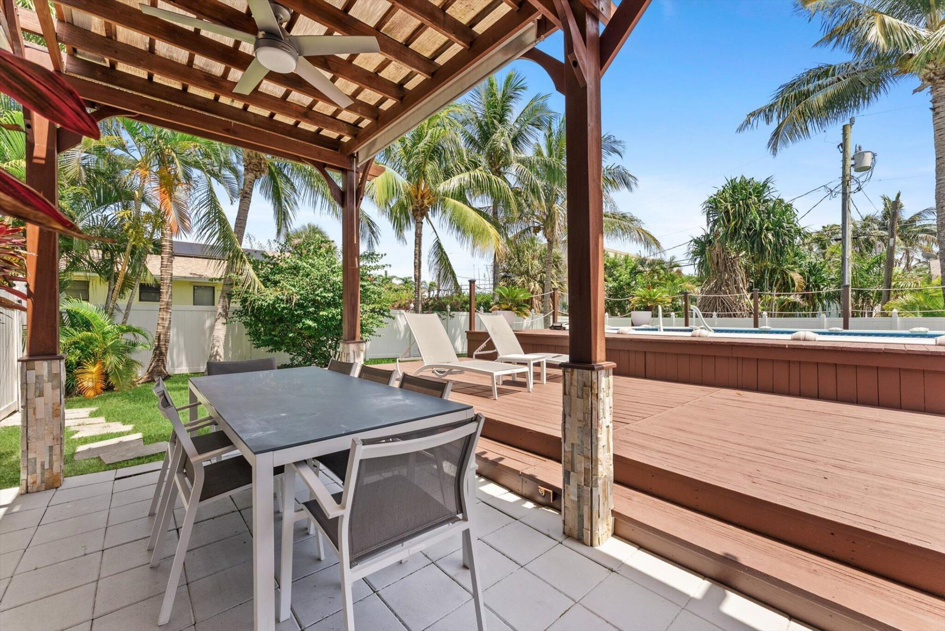 728 NE 9th Avenue, Boynton Beach, FL 33435 Photo