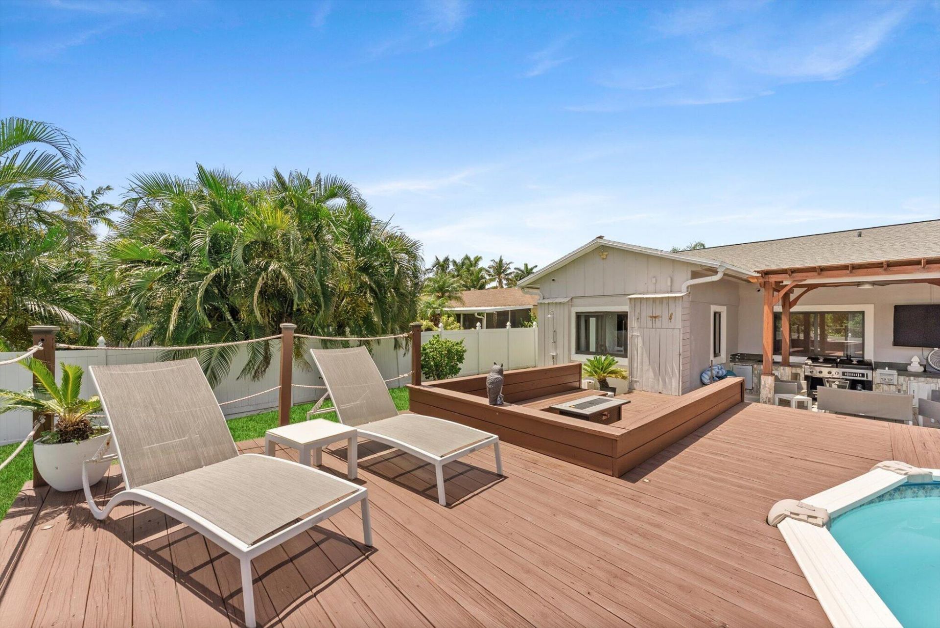 728 NE 9th Avenue, Boynton Beach, FL 33435 Photo