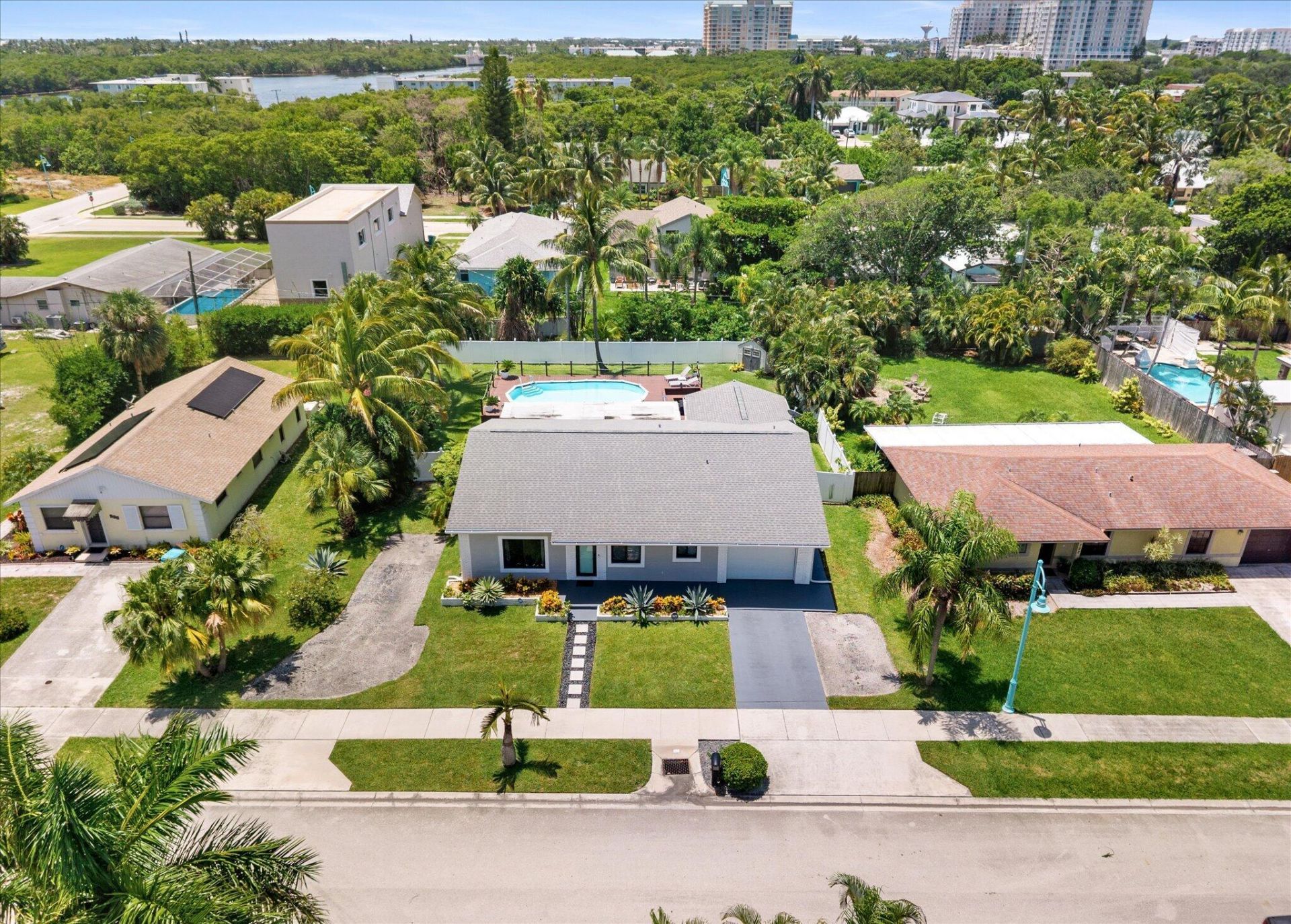 728 NE 9th Avenue, Boynton Beach, FL 33435 Photo