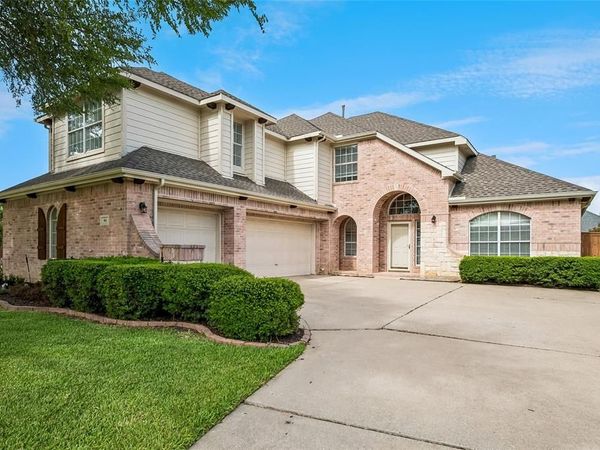 44 Creekside Drive, Trophy Club, TX 76262