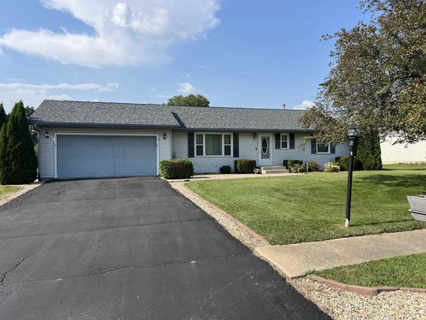211 FOREST Drive, KIRKLAND, IL 60146