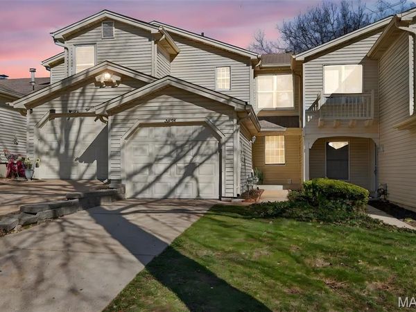3034 Autumn Lakes Court , Maryland Heights, MO 63043