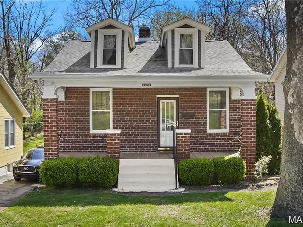 2230 Northbury Lane, St Louis, MO 63114