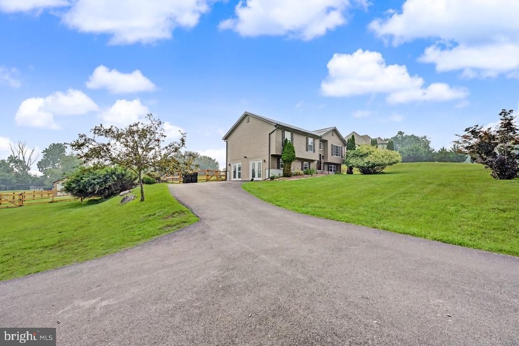 2527 HIGHLAND CIRCLE , STROUDSBURG, PA 18360