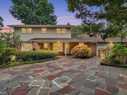 100 SHELBOURNE DRIVE  York, PA 17403