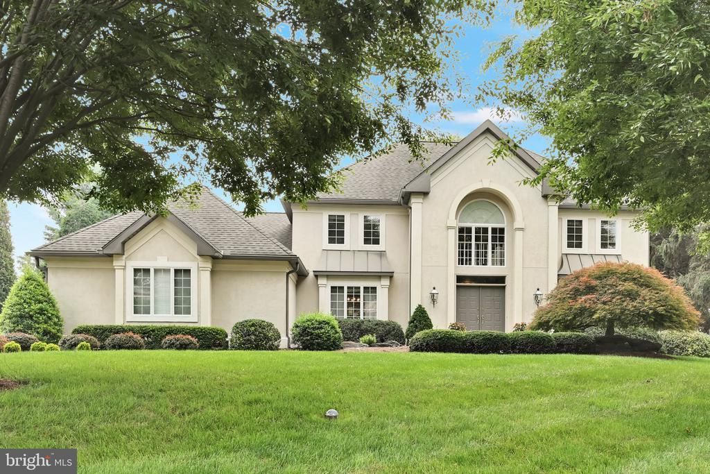 1318 BEACONFIELD LANE, LANCASTER, PA 17601