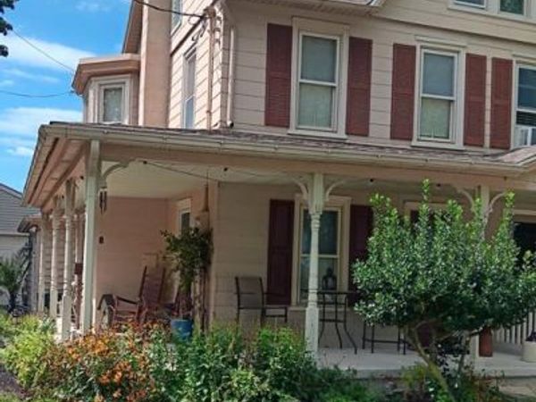 153 S JACKSON STREET, STRASBURG, PA 17579