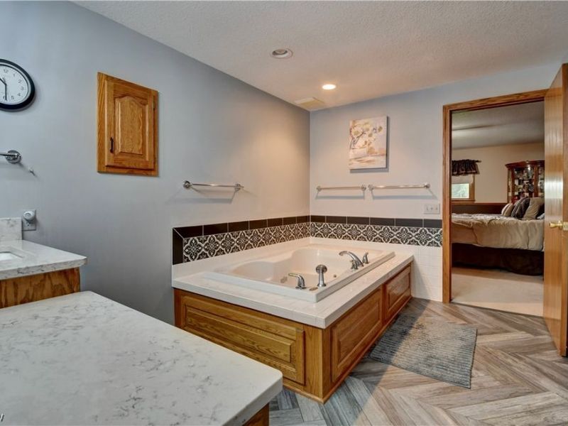 2510 Willow Brook Drive NW, Dover, OH 44622 Photo 18