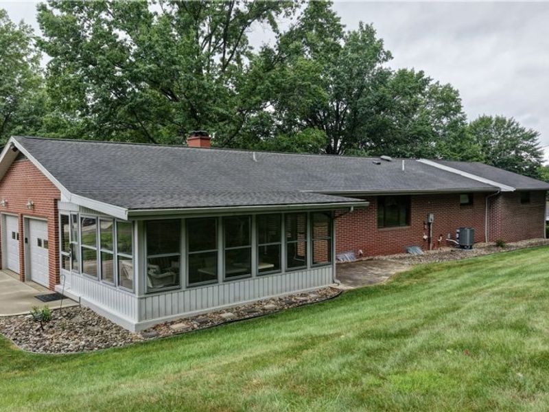 2510 Willow Brook Drive NW, Dover, OH 44622 Photo 2
