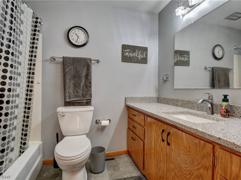 2510 Willow Brook Drive NW, Dover, OH 44622 Photo 23