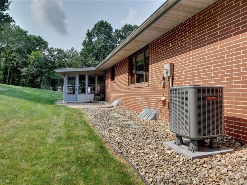 2510 Willow Brook Drive NW, Dover, OH 44622 Photo 34
