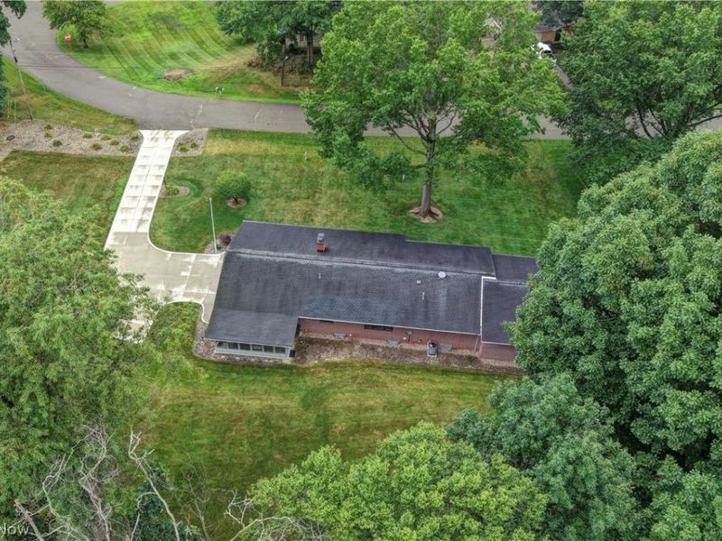 2510 Willow Brook Drive NW, Dover, OH 44622 Photo 9