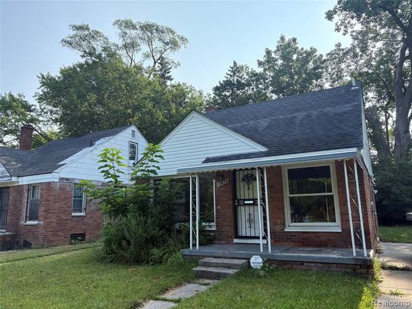 19674 Irvington Street, Detroit, MI 48203