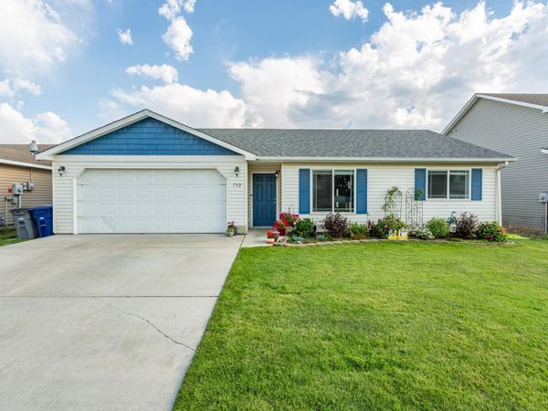 732 E Carrie Dr, Medical Lake, WA 99022
